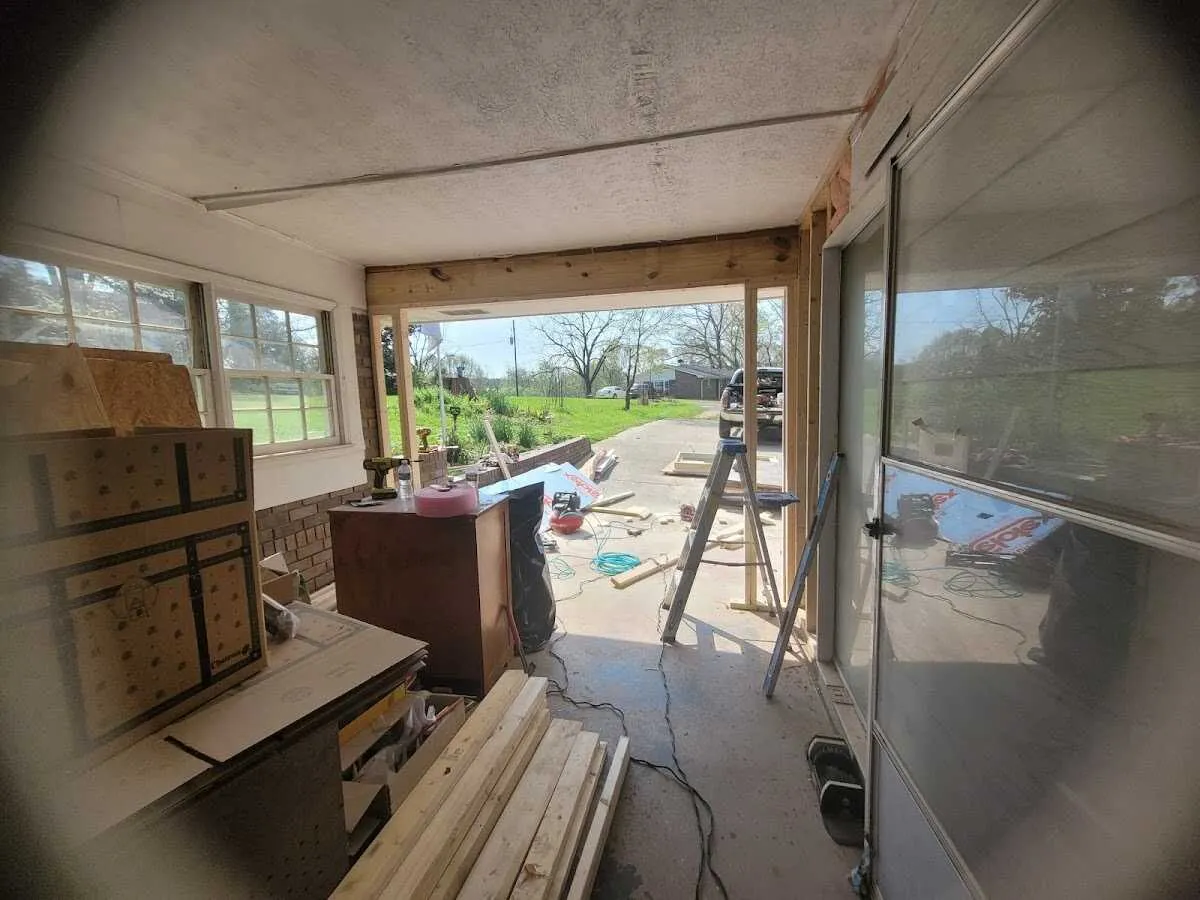 Air movers and dehumidifier for Water Mitigation Services in Bellview